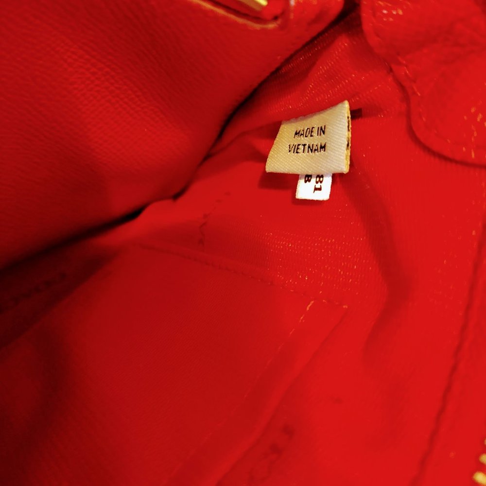 Coach Red Wristlet with Removable Matching Pouch - Picture 6 of 15